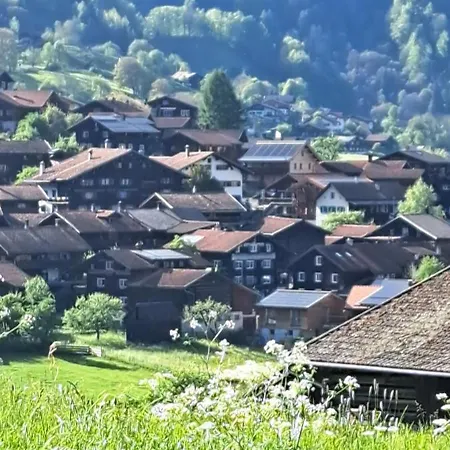 Bed & Breakfast Gadaenaescht Jenaz