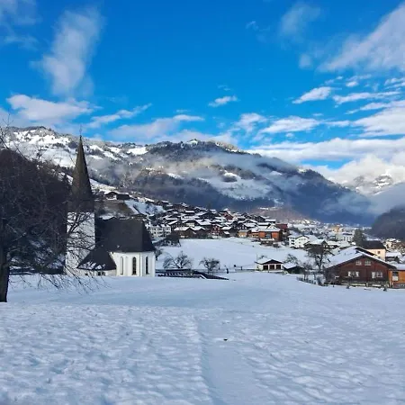 Alojamento de Acomodação e Pequeno-almoço Gadaenaescht Jenaz