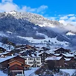 Gadaenaescht Bed and breakfast Jenaz
